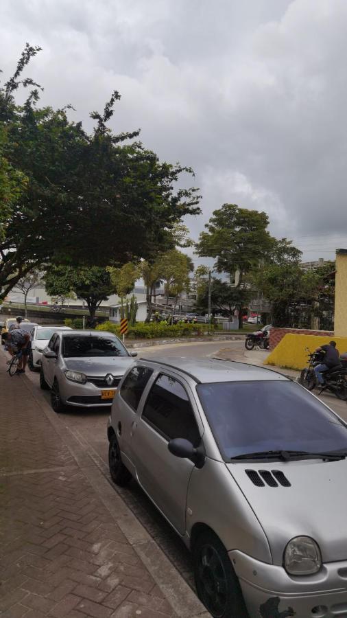 ホテル Edificio Niza80 Ibague, Acceso Digital Cerca Parque Deportivo エクステリア 写真