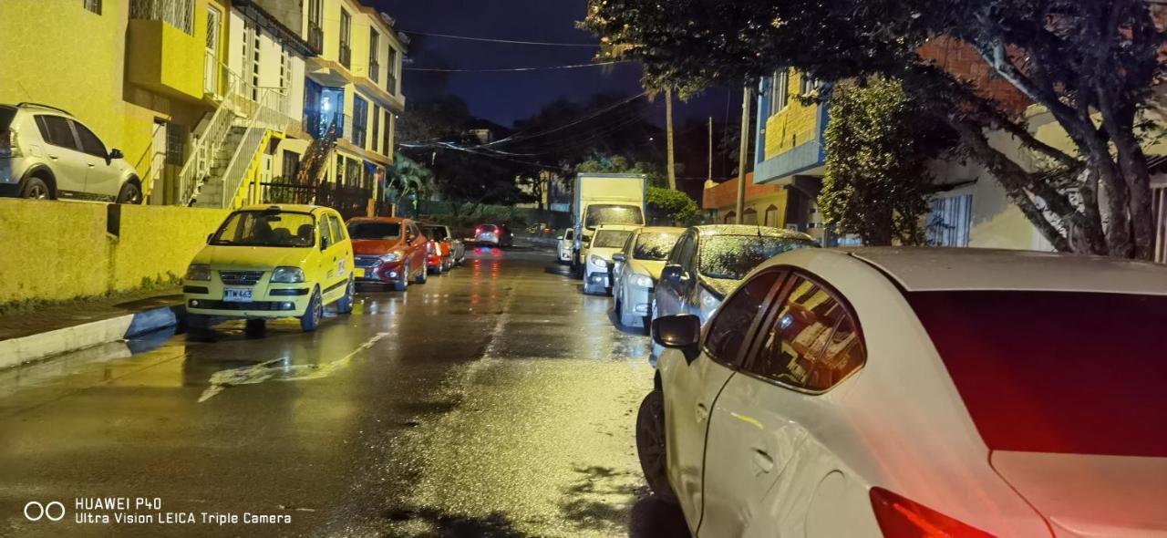 ホテル Edificio Niza80 Ibague, Acceso Digital Cerca Parque Deportivo エクステリア 写真
